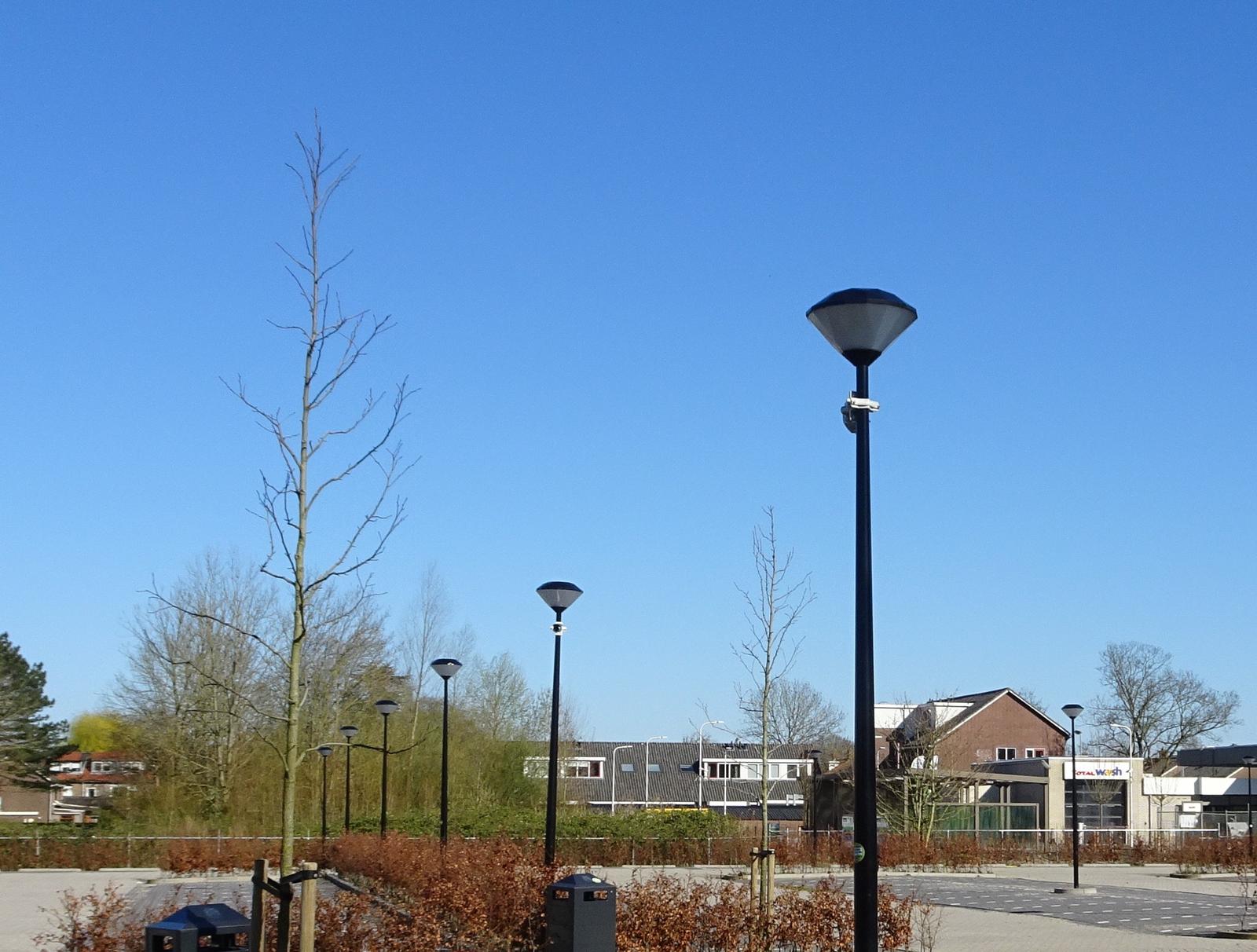 Diamond op het ruime parkeerterrein